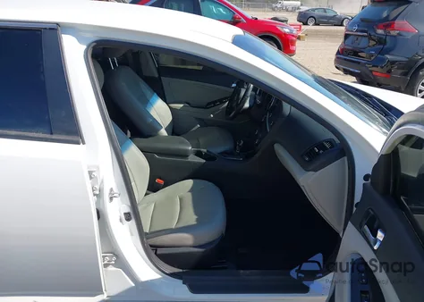 2015 Kia Optima Ex z USA, uszkodzony, nr VIN 5XXGN4A73FG366691